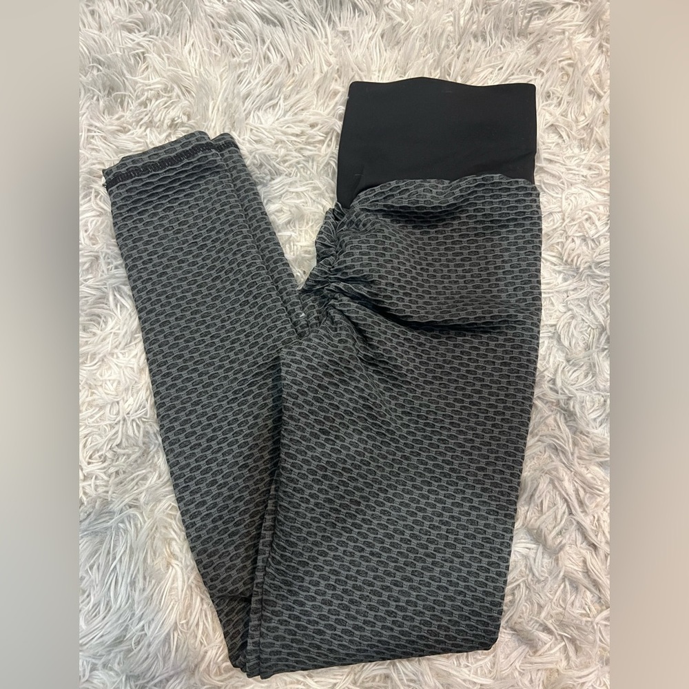 NWOT Tik Tok leggings small​